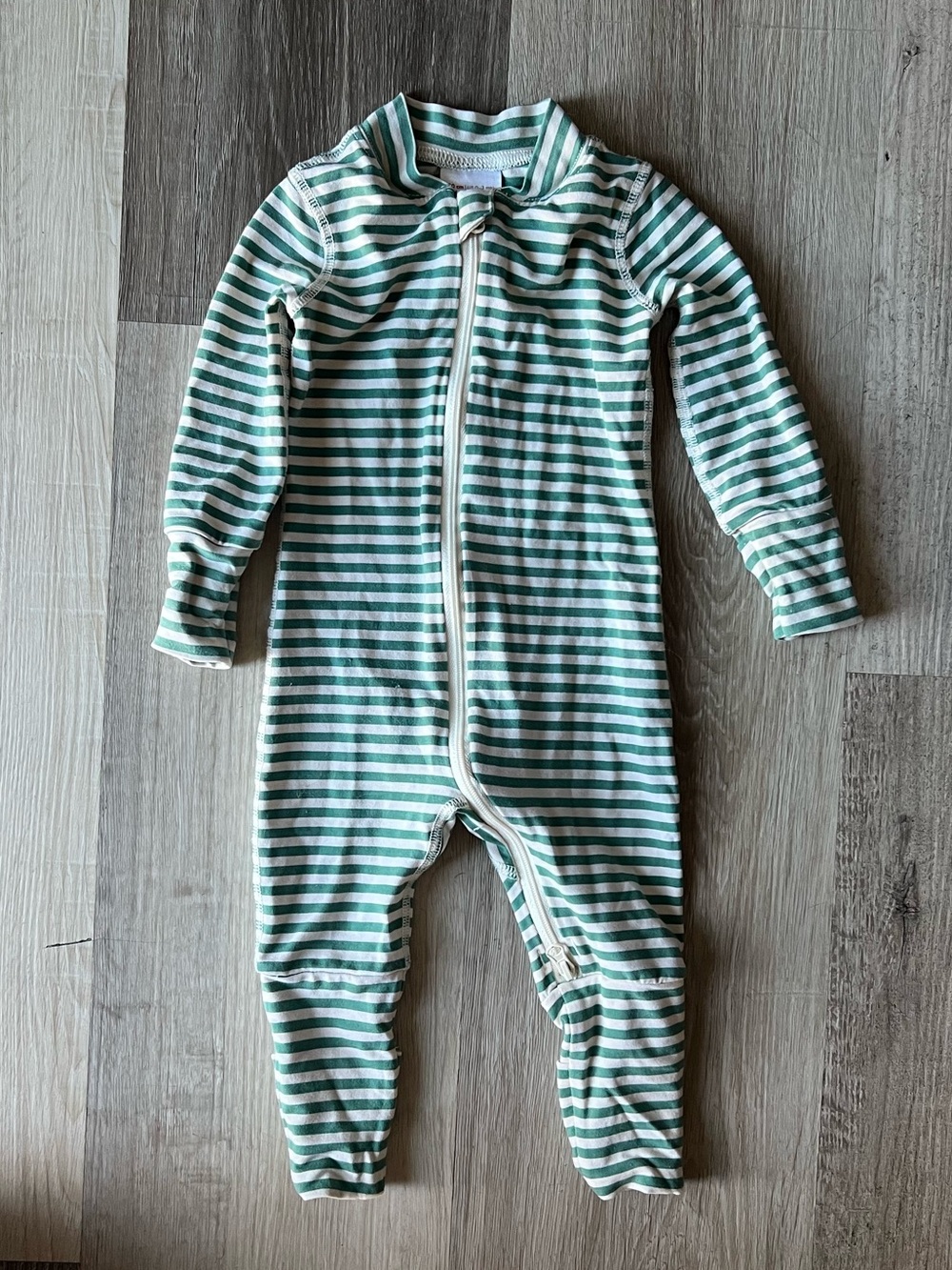Hanna Andersson Striped Bamboo Footie Sleeper 0-3 months Green/Cream